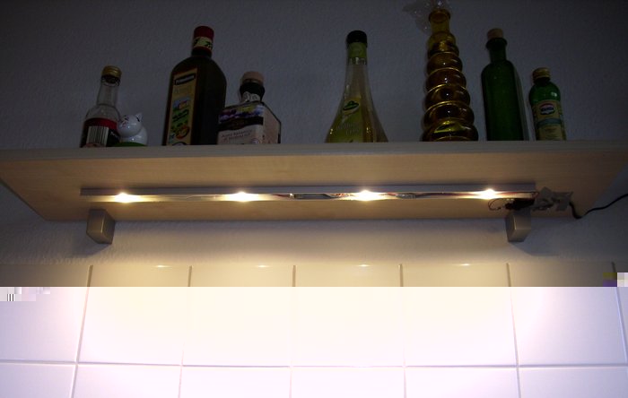 DSCI0248_cut.jpg (478 KiB) 31733 mal betrachtet LED-Leiste von unten